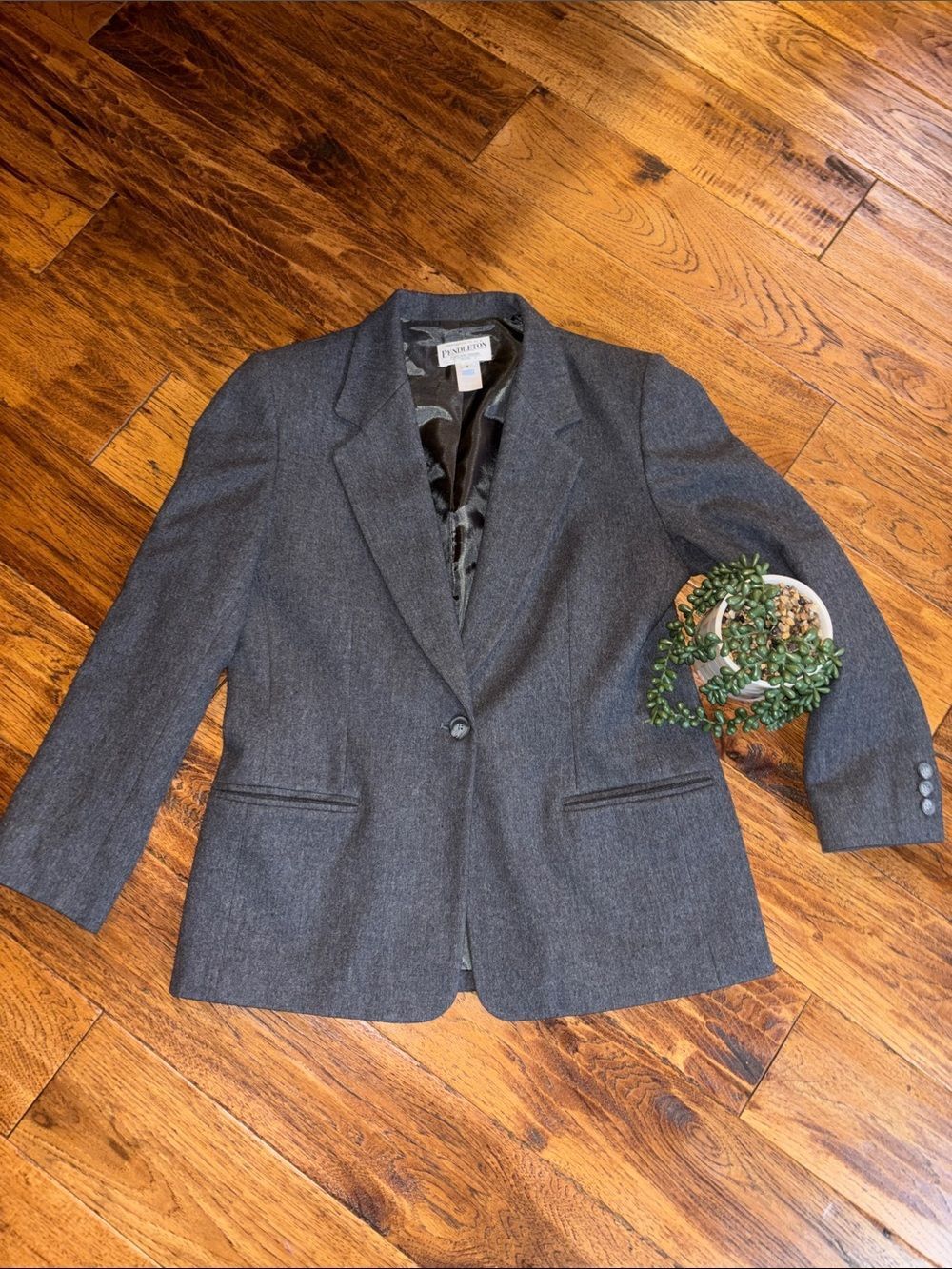 Pendleton 💯 Virgin Wool Charcoal Gray Single-Button Blazer